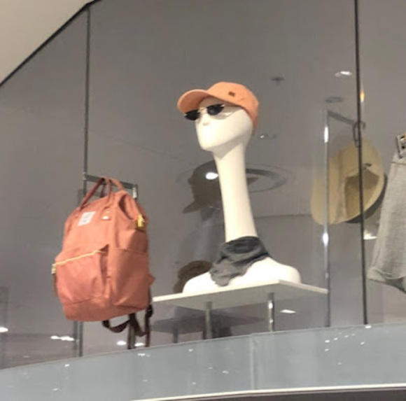 Meet your Posher, Loic - Picture 1 of 1